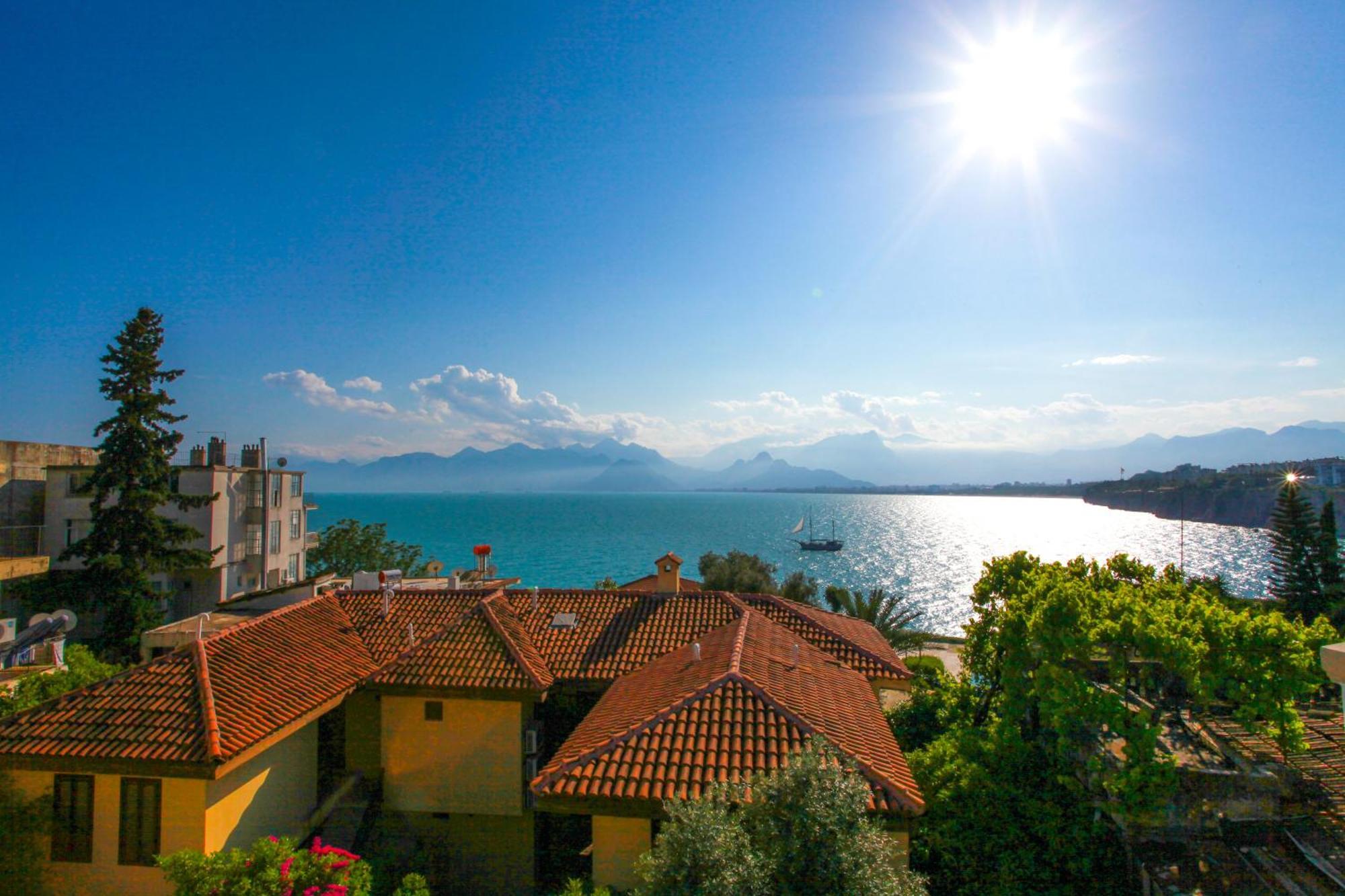 Bacchus Pension Antalya Bagian luar foto